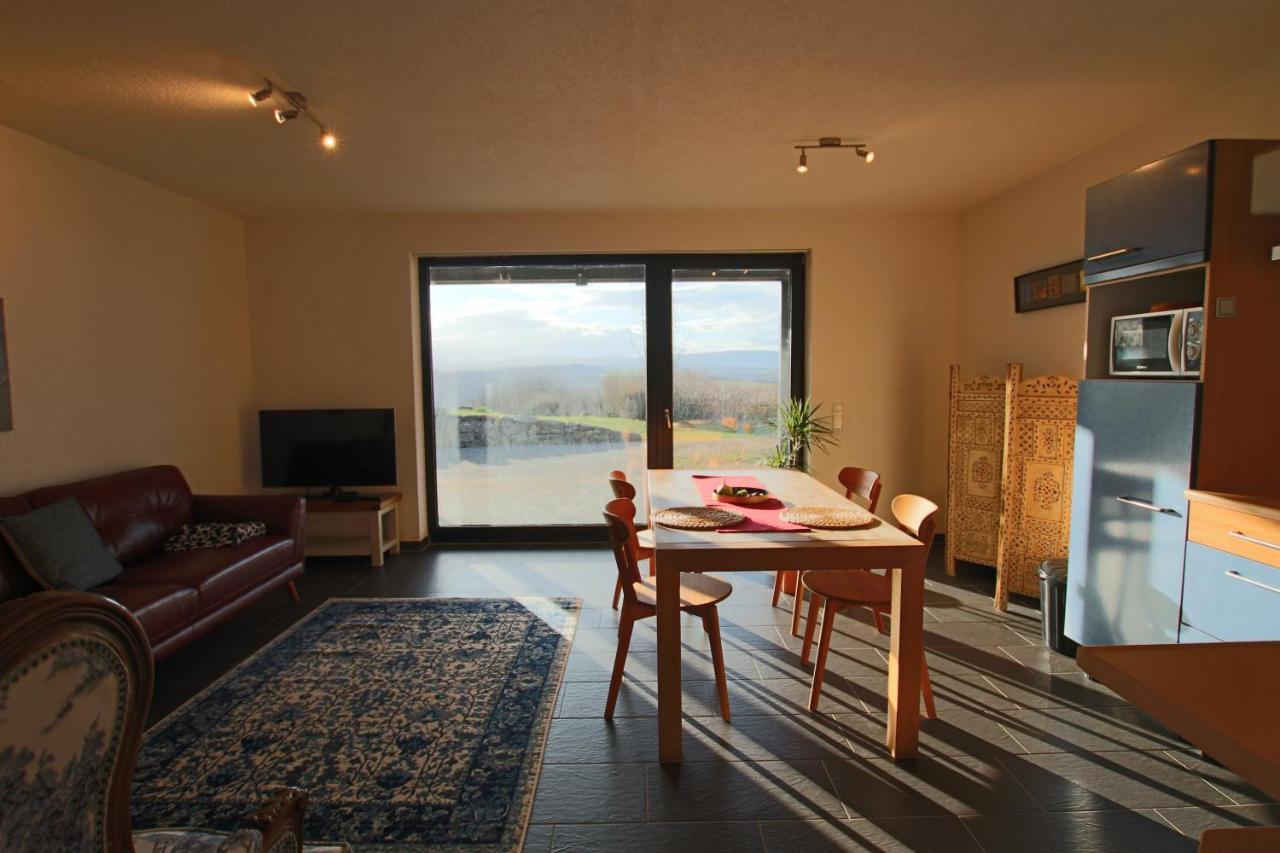 Hunsrueck Valley View Apartment With Cedar Sauna Bruschied Exterior photo
