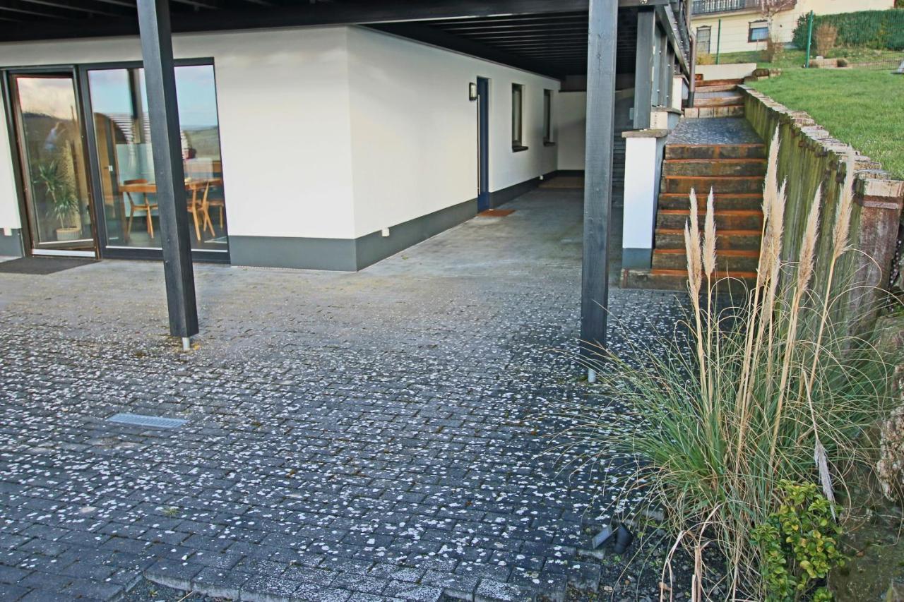 Hunsrueck Valley View Apartment With Cedar Sauna Bruschied Exterior photo